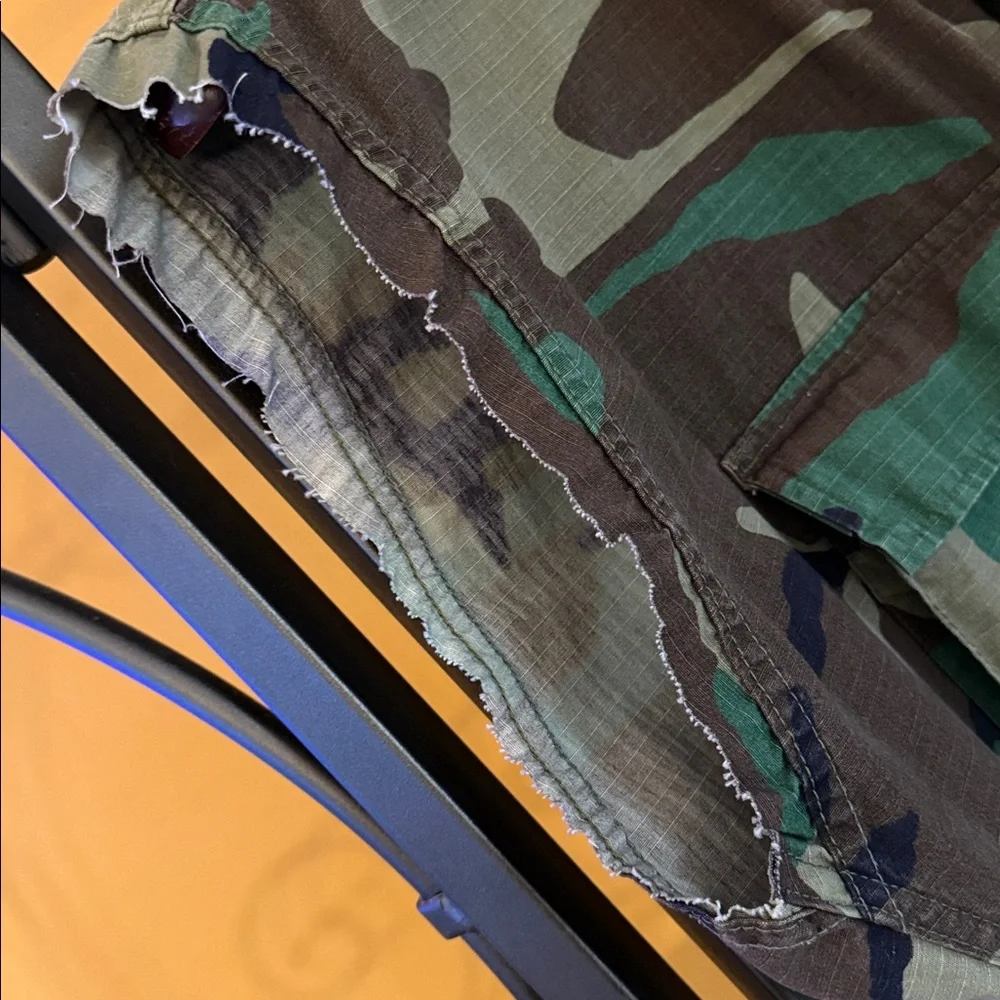 VIN•TAGÉ Custom Camo Vest - Picture 8 of 17